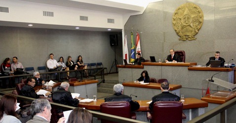 Sessão do Pleno do Tribunal de Contas do Estado de Minas Gerais (TCEMG). Foto: Karina Camargos Coutinho